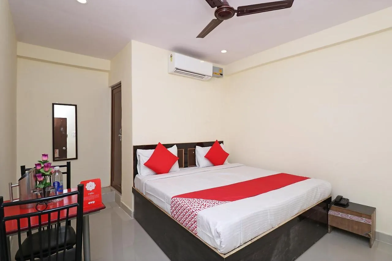 Oyo Flagship 28065 Anmol Plaza India