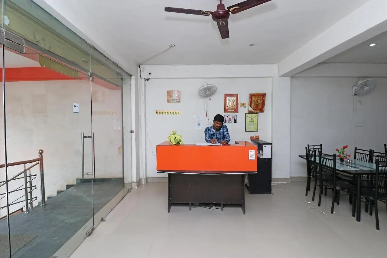 Oyo Flagship 28065 Anmol Plaza