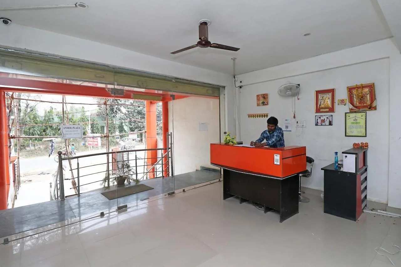 Oyo Flagship 28065 Anmol Plaza Hotel